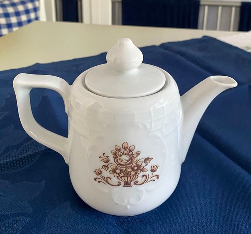 Kleines kaffee kännchen - kaffee, tee